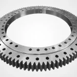 L'usine fournit régulièrement diverses tailles de couronnes d'orientation à quatre points de contact à billes simple rangée pour grues et déchargeurs de navires